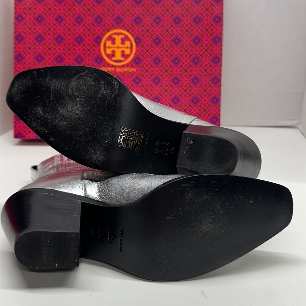 Tory Burch Western Ankle Boots Heeled Booties Leather Metallic Silver Size 8 - Picture 7 of 9